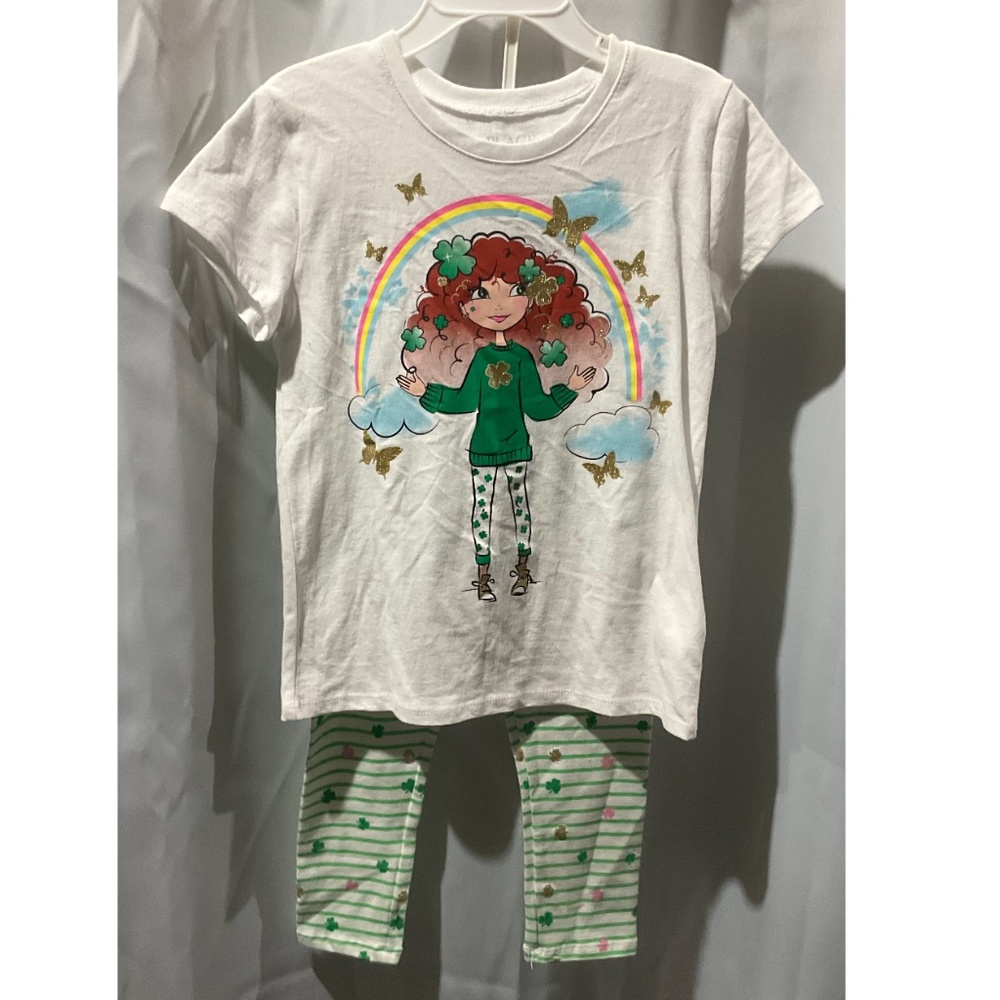Girls 5/6 St. Patrick’s Day 2 pc set NWOT, Place
